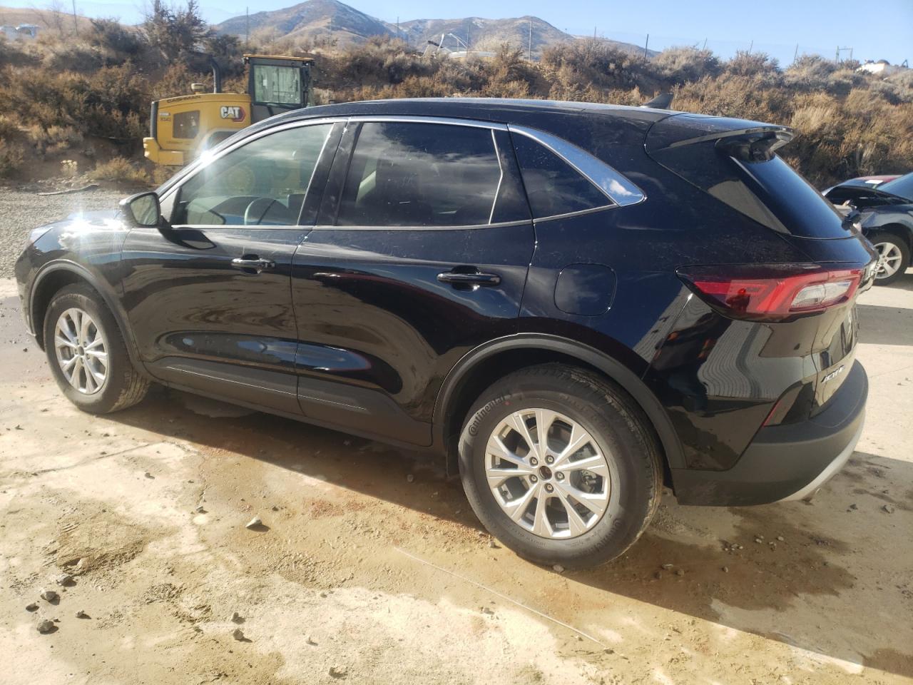 Image 2 of 2023 FORD ESCAPE ACTIVE 2023 with VIN 1FMCU9GN8PUA10183