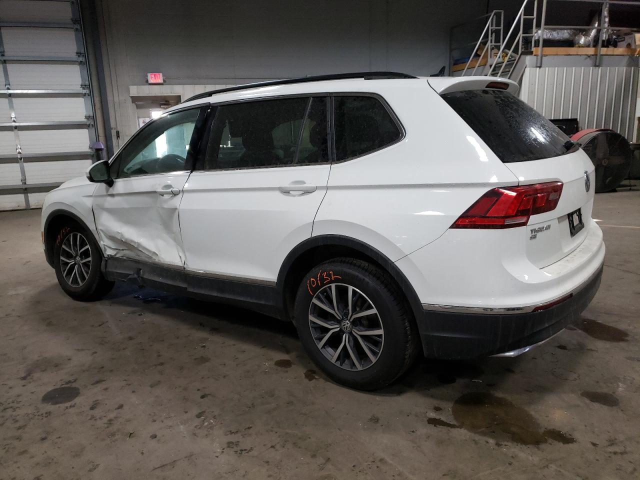 Image 2 of 2020 VOLKSWAGEN TIGUAN SE 2020 with VIN 3VV2B7AX0LM092513