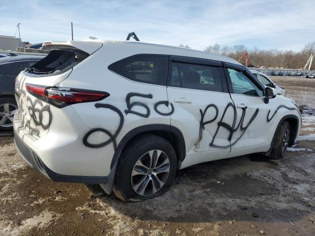 Image 3 of 2021 TOYOTA HIGHLANDER XLE 2021 with VIN 5TDGZRBH3MS114847