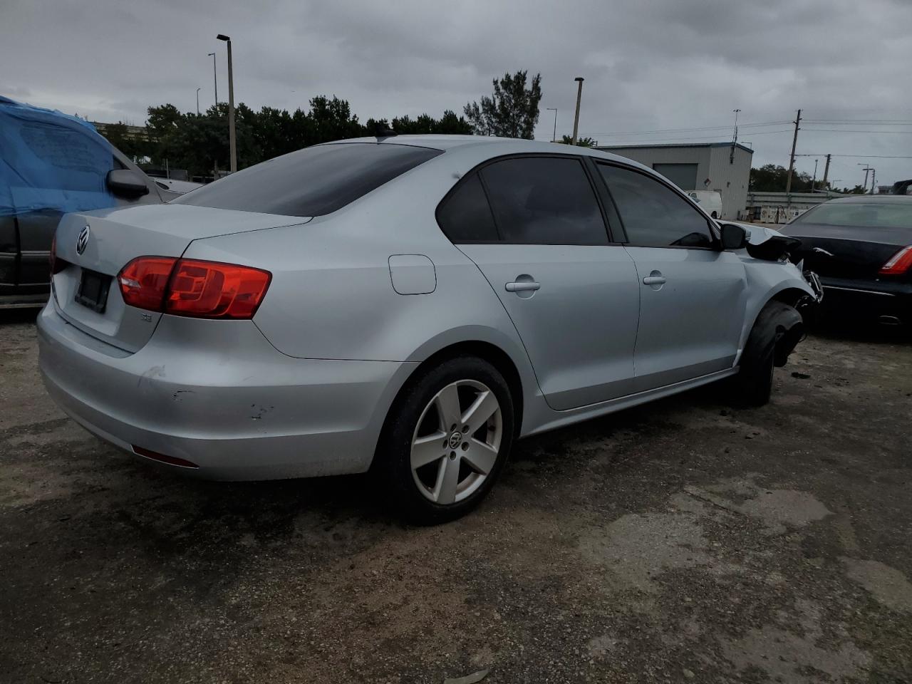 Image 3 of 2014 VOLKSWAGEN JETTA SE 2014 with VIN 3VWD17AJ6EM403058