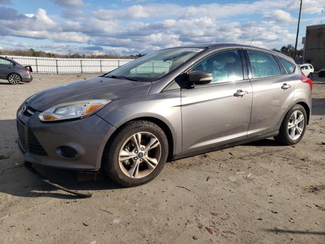 Image 1 of 2014 FORD FOCUS SE 2014 with VIN 1FADP3K2XEL166180