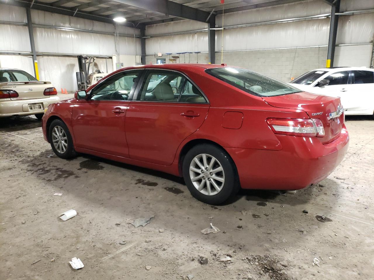 Obraz 2 z 2011 TOYOTA CAMRY SE 2011 z VIN 4T1BK3EK9BU118702