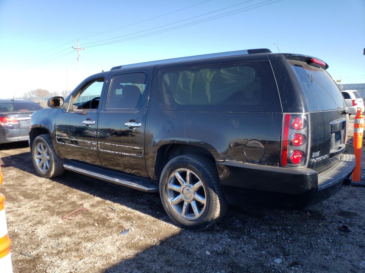 Изображение 2 2007 GMC YUKON XL DENALI 2007 с VIN 1GKFK66817J257665