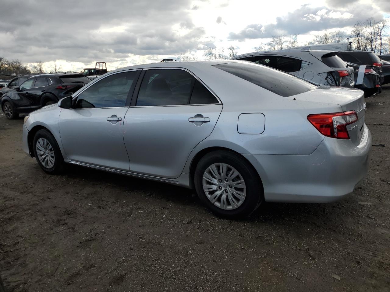 Obraz 2 z 2012 TOYOTA CAMRY BASE 2012 z VIN 4T1BF1FK6CU024852