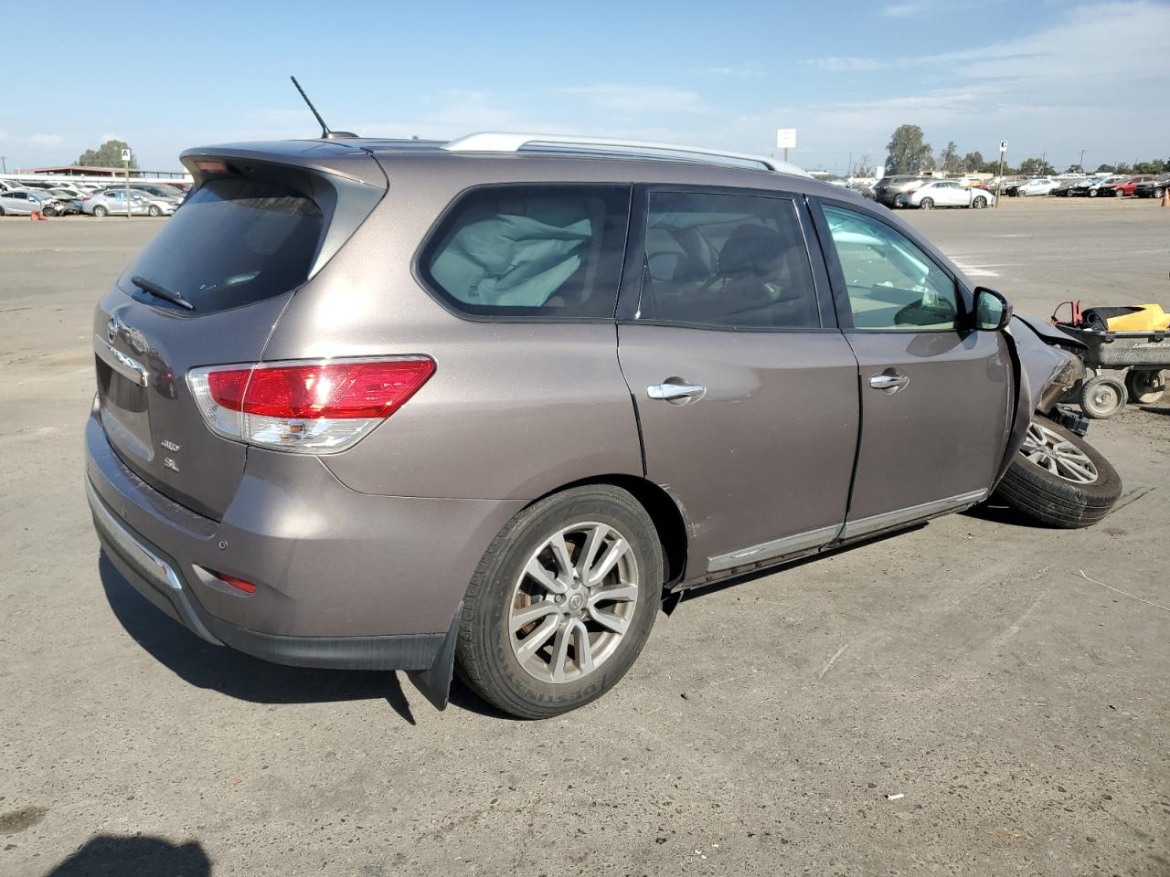 Image 3 of 2013 NISSAN PATHFINDER S 2013 with VIN 5N1AR2MM7DC681504