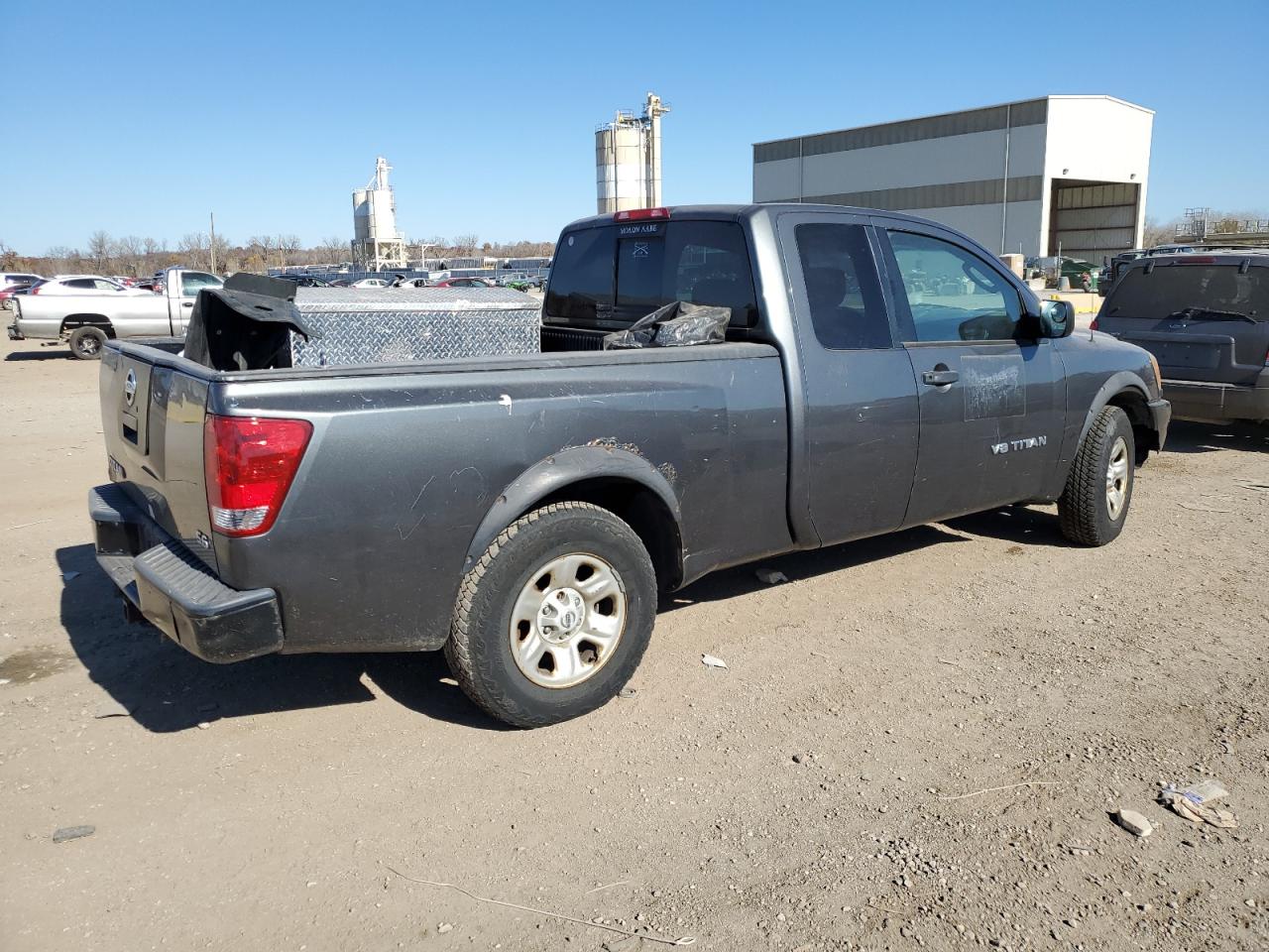 Image 3 of 2005 NISSAN TITAN XE 2005 with VIN 1N6BA06A95N558877