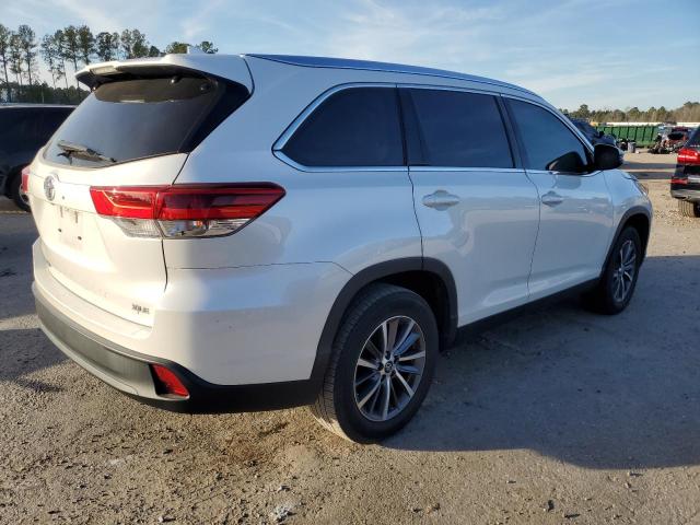 Изображение 3 2019 TOYOTA HIGHLANDER SE 2019 с VIN 5TDKZRFH4KS571491