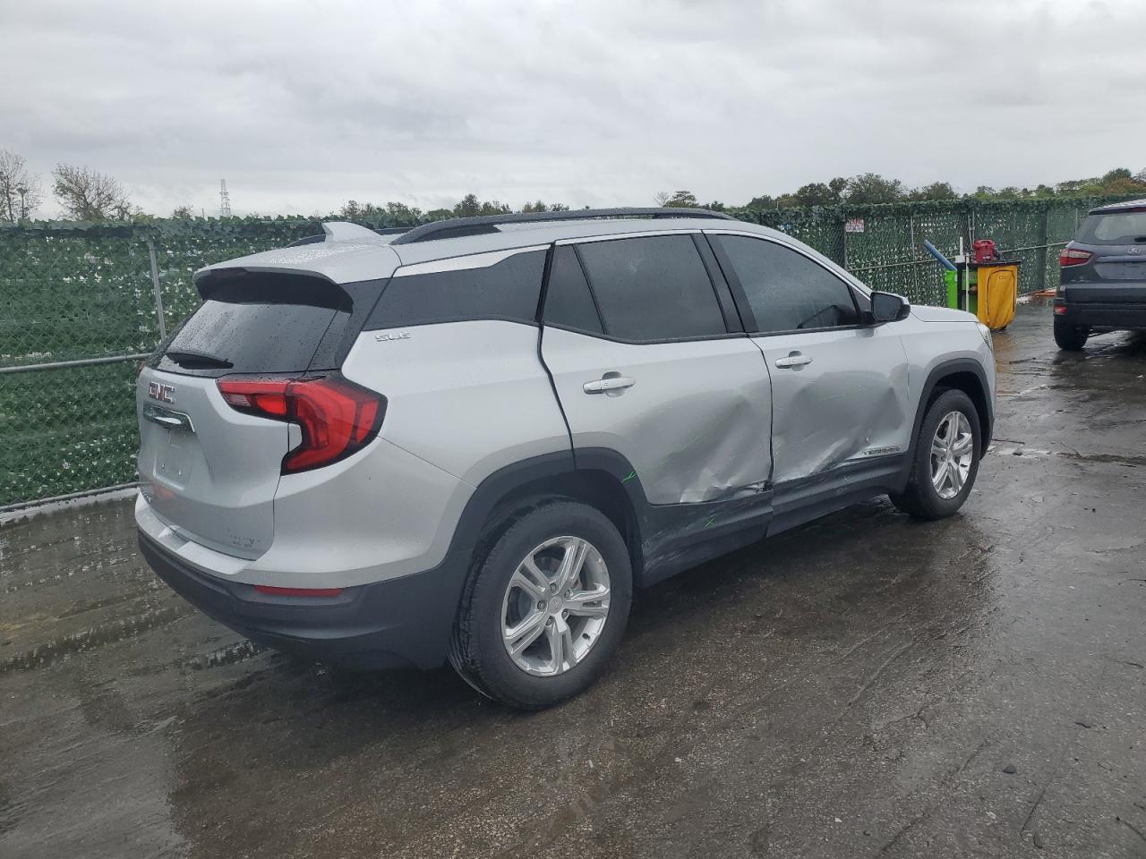 Obraz 3 z 2020 GMC TERRAIN SLE 2020 z VIN 3GKALMEV3LL169478