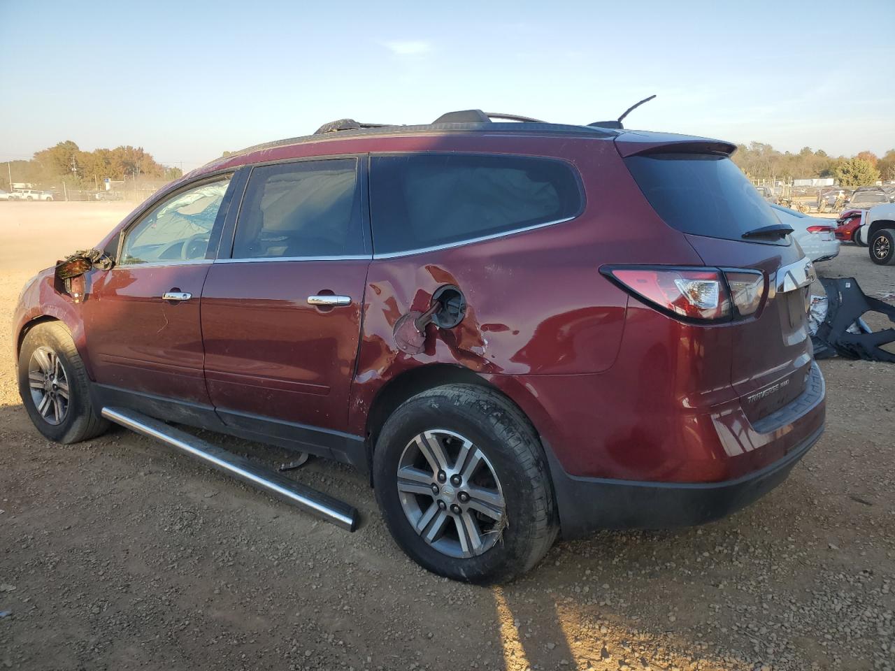 Изображение 2 2017 CHEVROLET TRAVERSE LT 2017 с VIN 1GNKVHKD1HJ157087