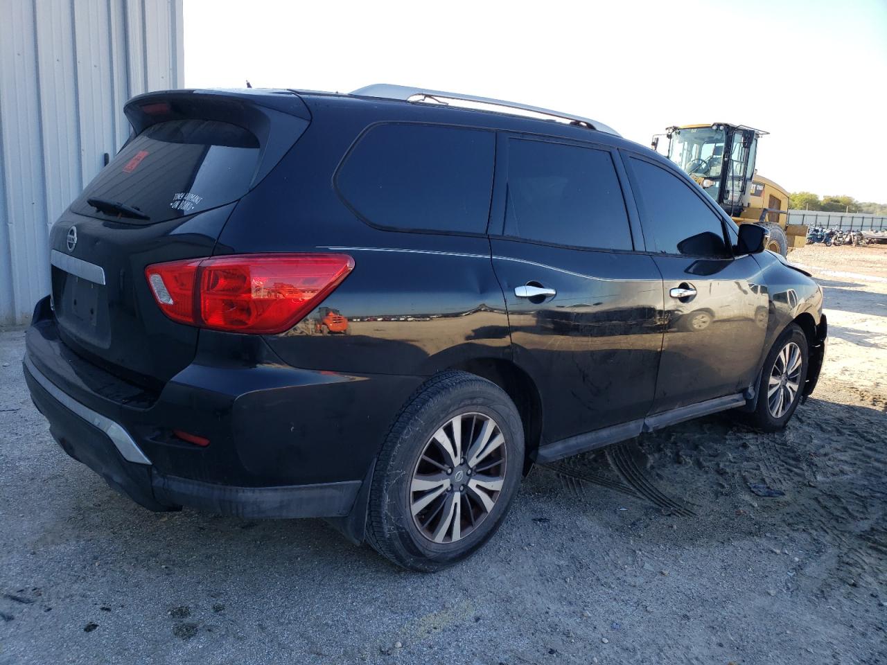 Image 3 of 2017 NISSAN PATHFINDER S 2017 with VIN 5N1DR2MN7HC611819