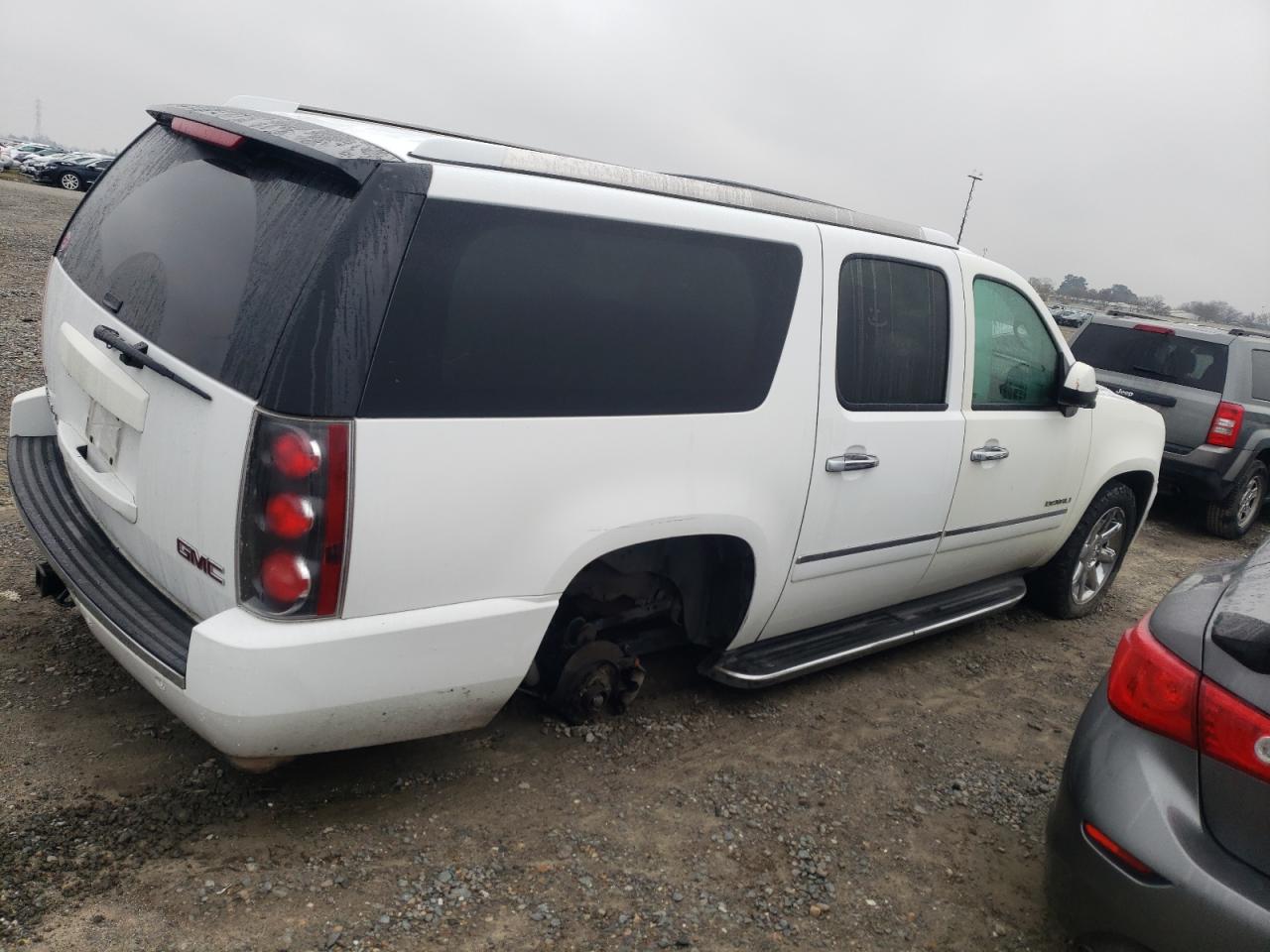 Obraz 3 z 2011 GMC YUKON XL DENALI 2011 z VIN 1GKS1MEF2BR184743