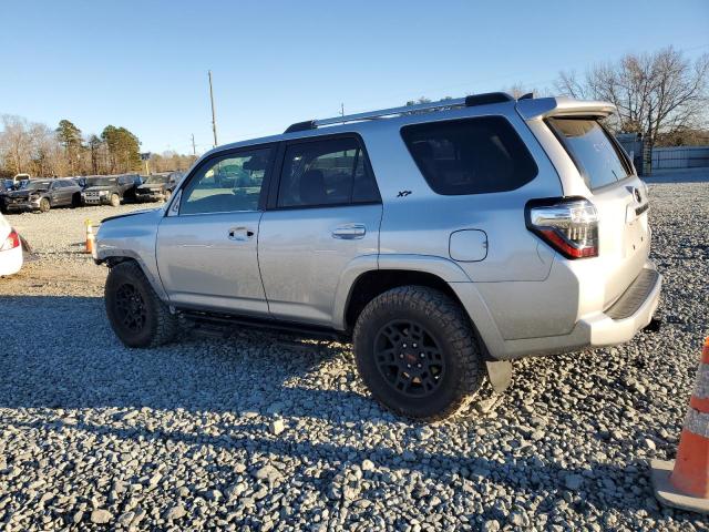Изображение 2 2022 TOYOTA 4RUNNER SR5 2022 с VIN JTEEU5JRXN5276857
