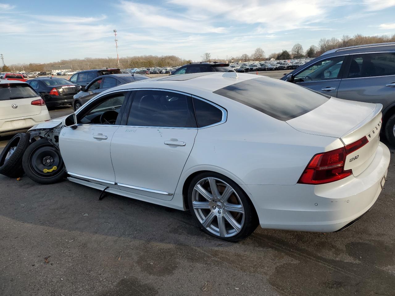 Obraz 2 z 2019 VOLVO S90 T6 INSCRIPTION 2019 z VIN LVYA22ML6KP082768