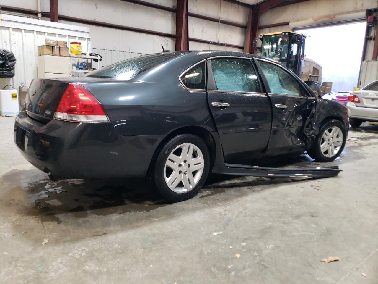 Image 3 of 2013 CHEVROLET IMPALA LT 2013 with VIN 2G1WG5E36D1226357