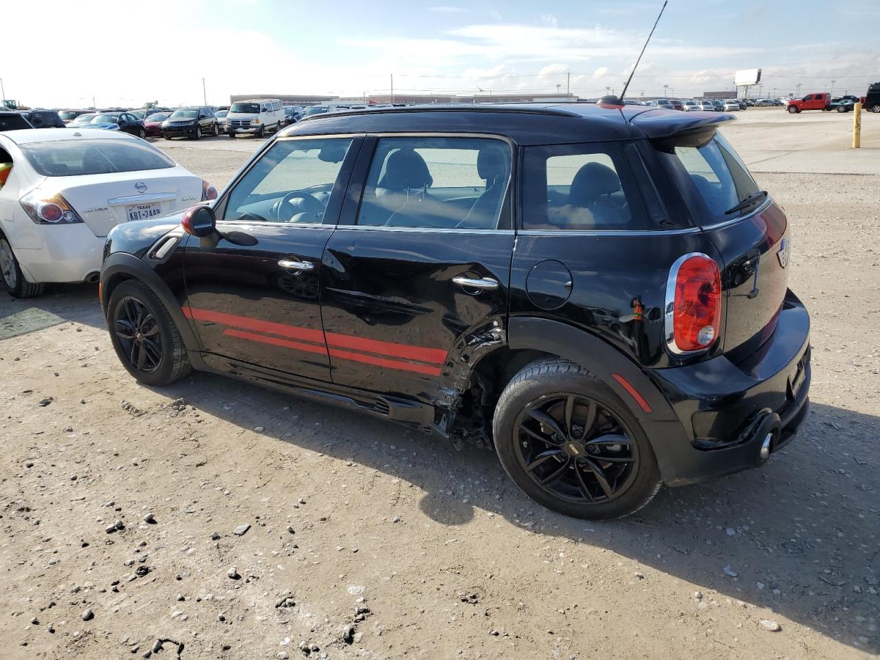 Image 2 of 2012 MINI COOPER S COUNTRYMAN 2012 with VIN WMWZC3C54CWM26361
