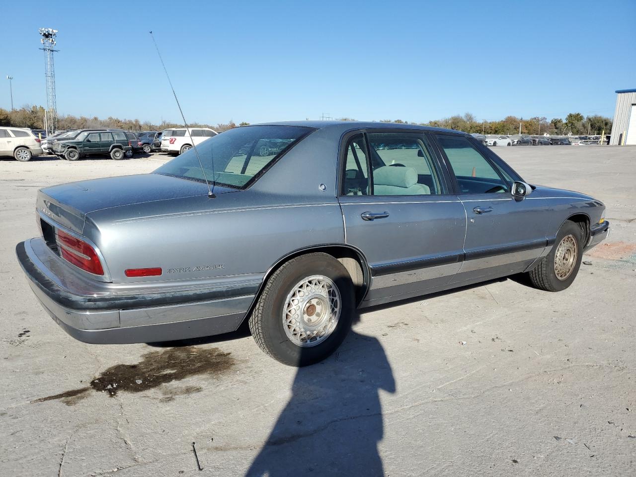 Изображение 3 1992 BUICK PARK AVENUE  1992 с VIN 1G4CW53L4N1661350