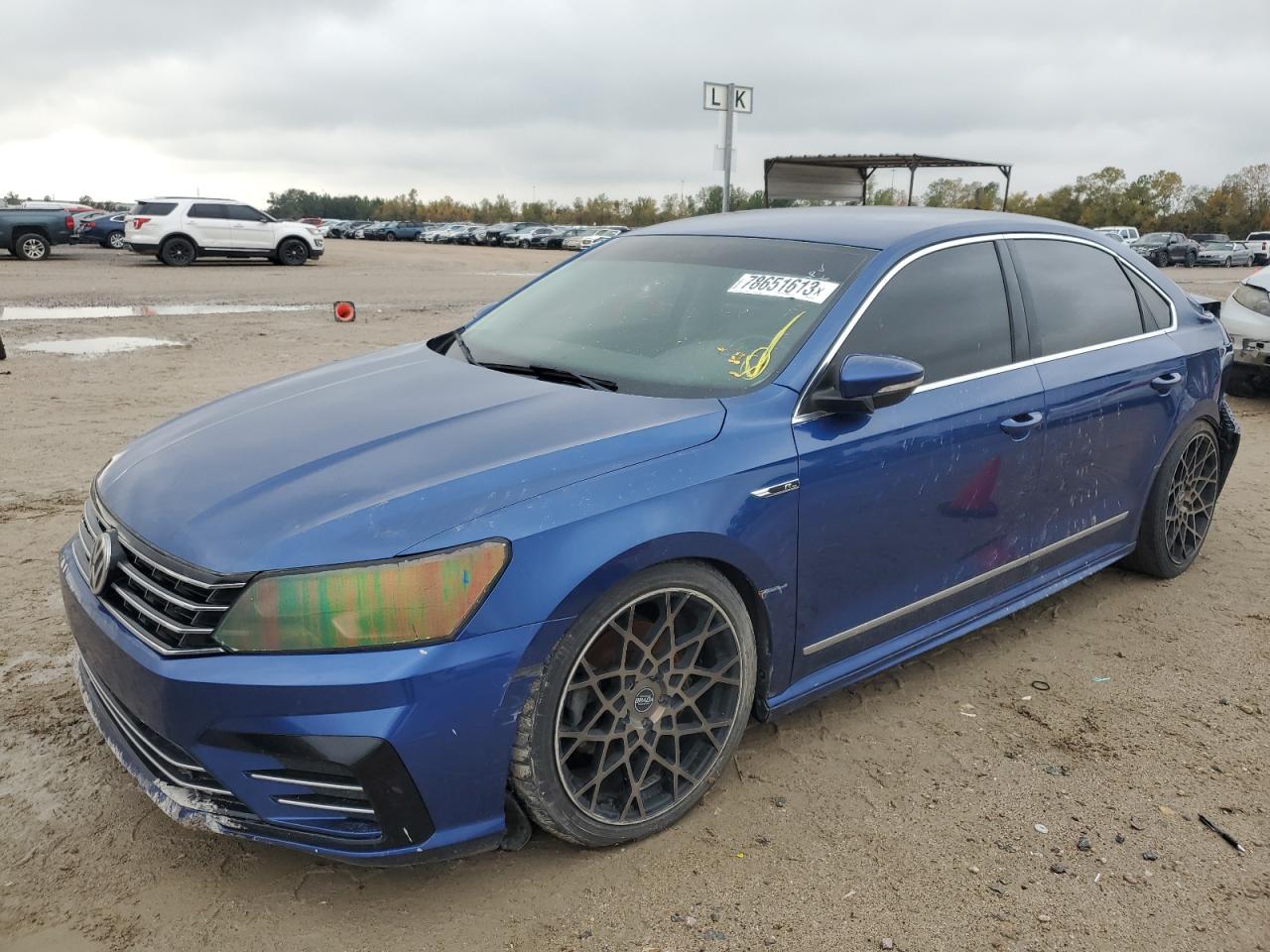 Obraz 1 z 2017 VOLKSWAGEN PASSAT R-LINE 2017 z VIN 1VWDT7A30HC031198