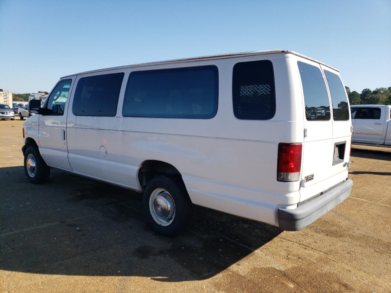 Изображение 2 2004 FORD ECONOLINE E350 SUPER DUTY WAGON 2004 с VIN 1FBSS31L84HB51354