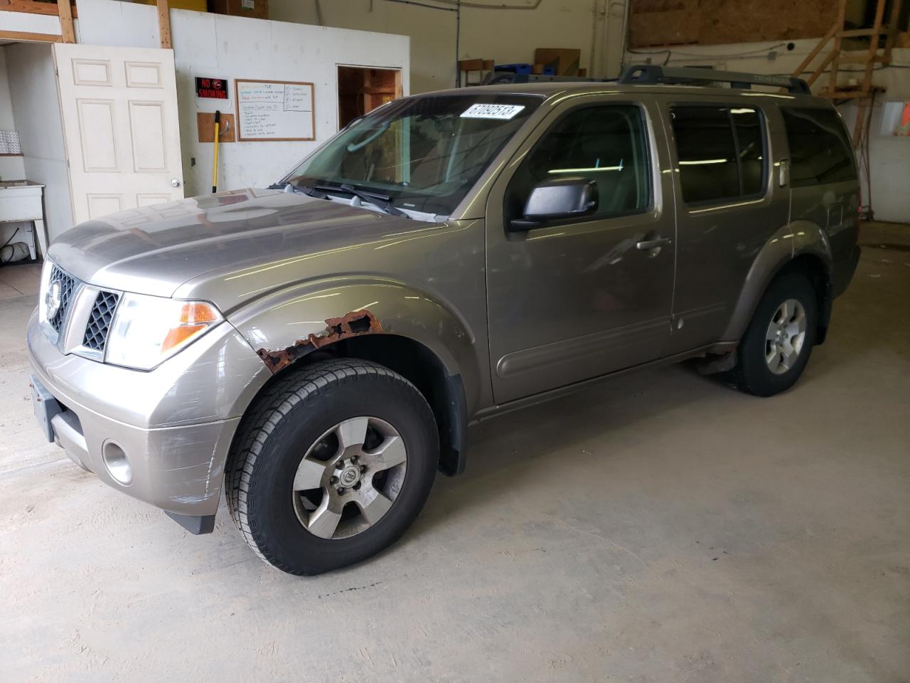 Obraz 1 z 2005 NISSAN PATHFINDER LE 2005 z VIN 5N1AR18W05C770791