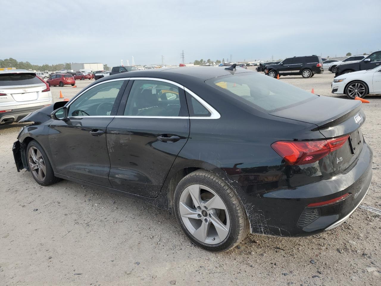 Obraz 2 z 2023 AUDI A3 PREMIUM 2023 z VIN WAUAUDGY7PA067577