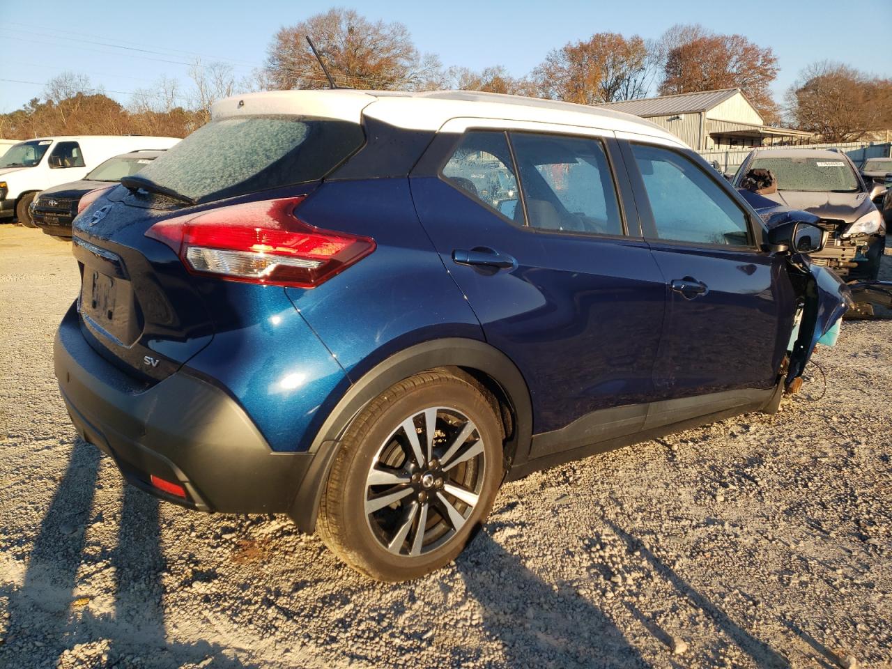 Изображение 3 2018 NISSAN KICKS S 2018 с VIN 3N1CP5CU1JL546057