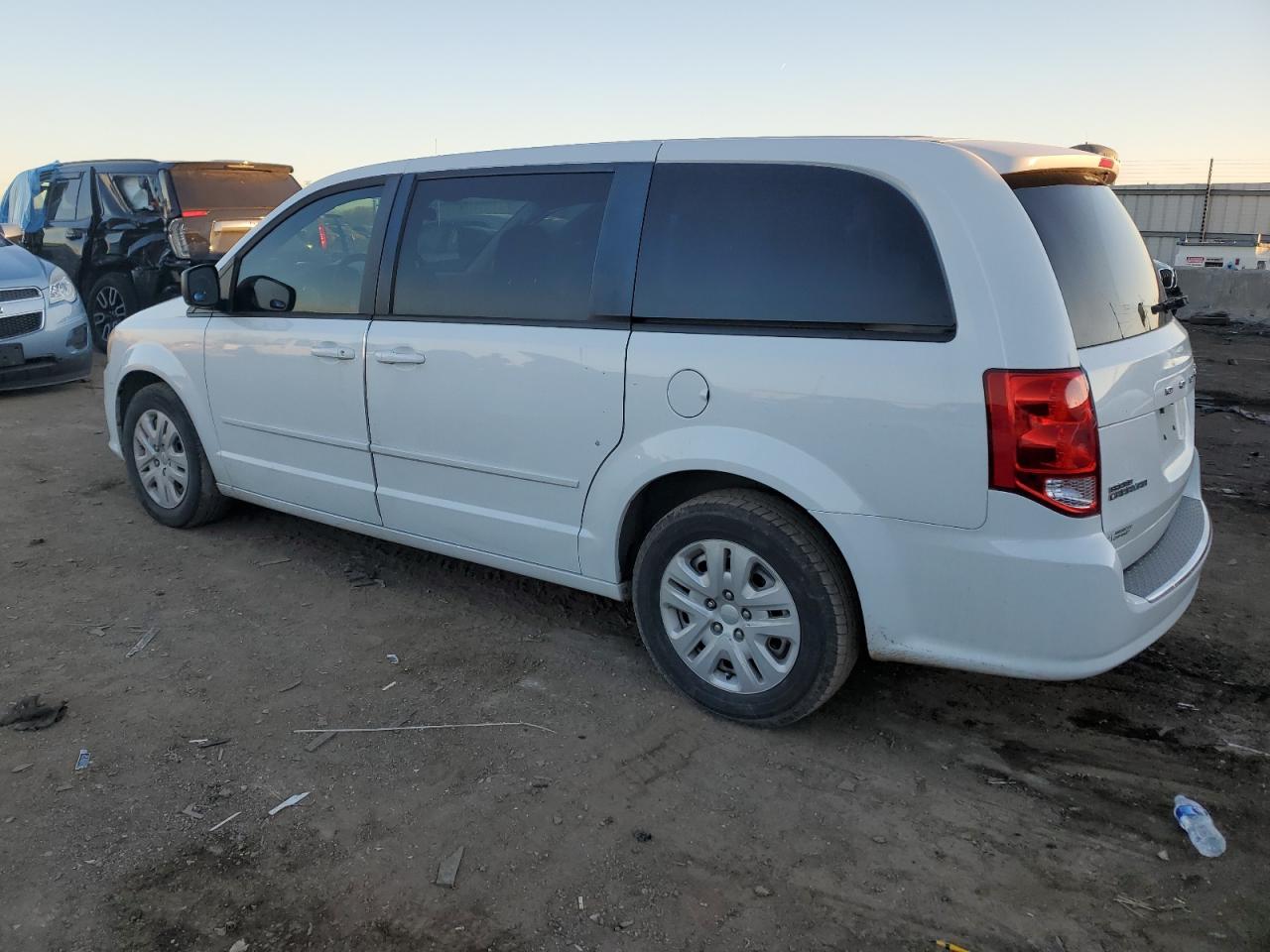 Image 2 of 2014 DODGE GRAND CARAVAN SE 2014 with VIN 2C4RDGBG4ER471113