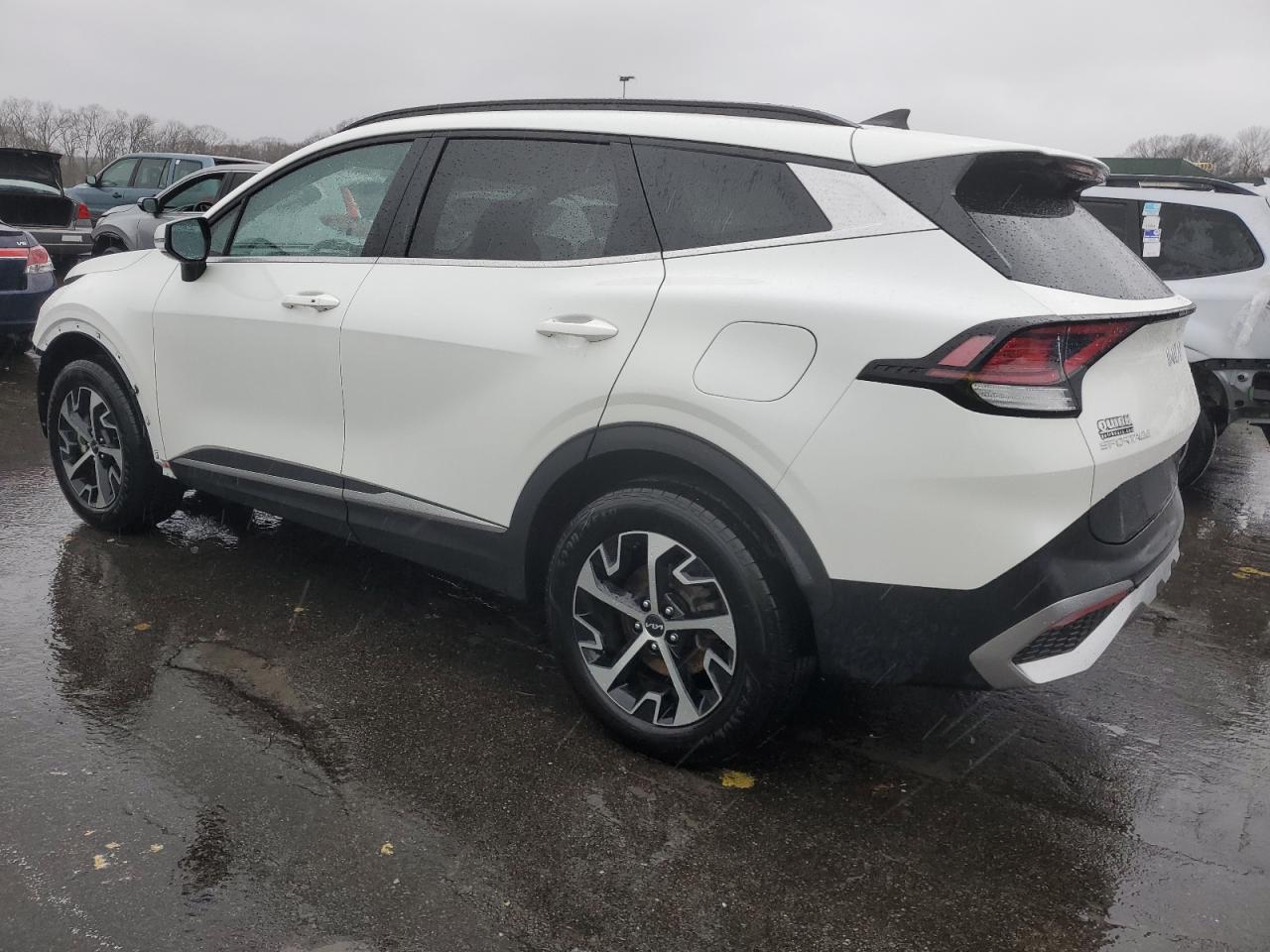 Изображение 2 2023 KIA SPORTAGE EX 2023 с VIN KNDPVCAG3P7041026