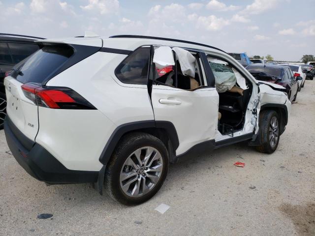Obraz 3 z 2022 TOYOTA RAV4 XLE PREMIUM 2022 z VIN 2T3C1RFV7NW206954