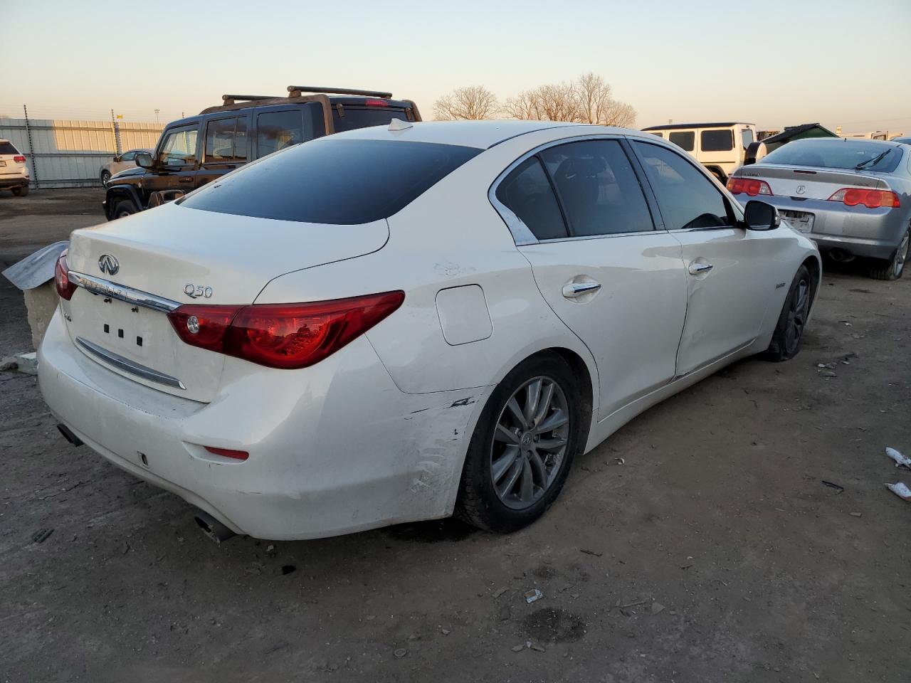 Image 3 of 2014 INFINITI Q50 HYBRID PREMIUM 2014 with VIN JN1AV7AR2EM703372