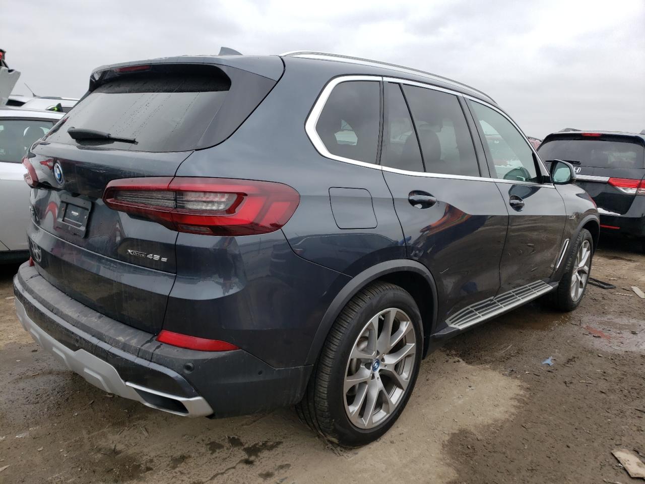 Изображение 3 2022 BMW X5 XDRIVE45E 2022 с VIN 5UXTA6C06N9L87826
