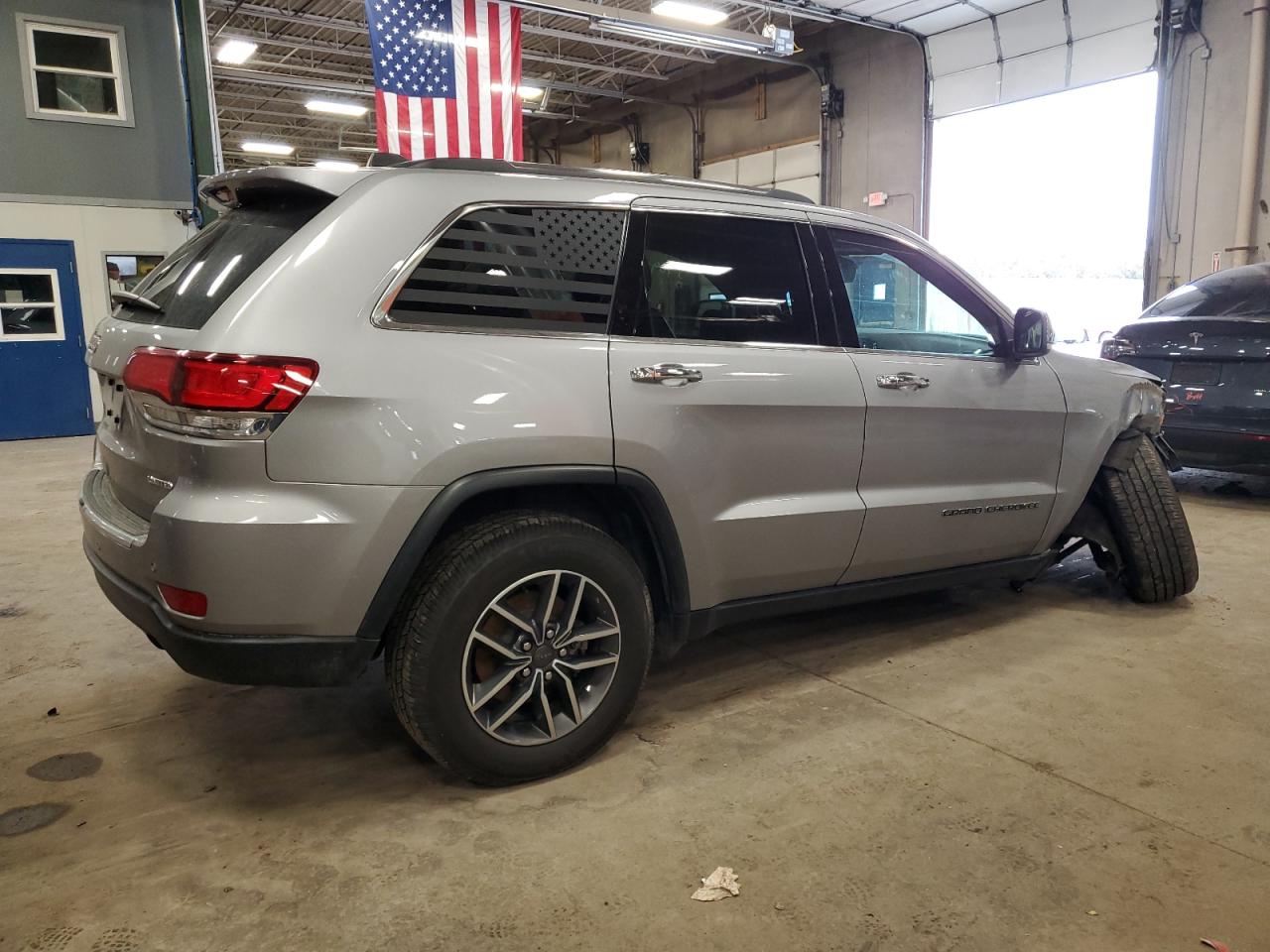 Image 3 of 2020 JEEP GRAND CHEROKEE LIMITED 2020 with VIN 1C4RJFBG9LC111831