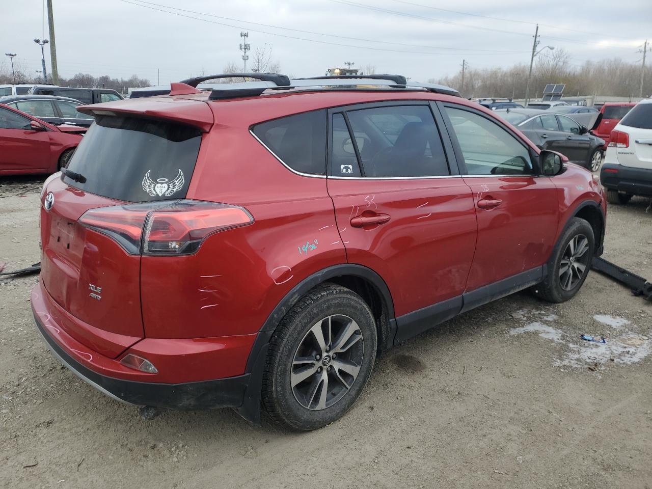 Изображение 3 2017 TOYOTA RAV4 XLE 2017 с VIN JTMRFREV0HJ113449