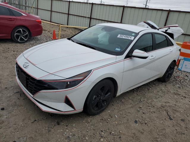 Image 1 of 2022 HYUNDAI ELANTRA SEL 2022 with VIN 5NPLM4AG1NH077457