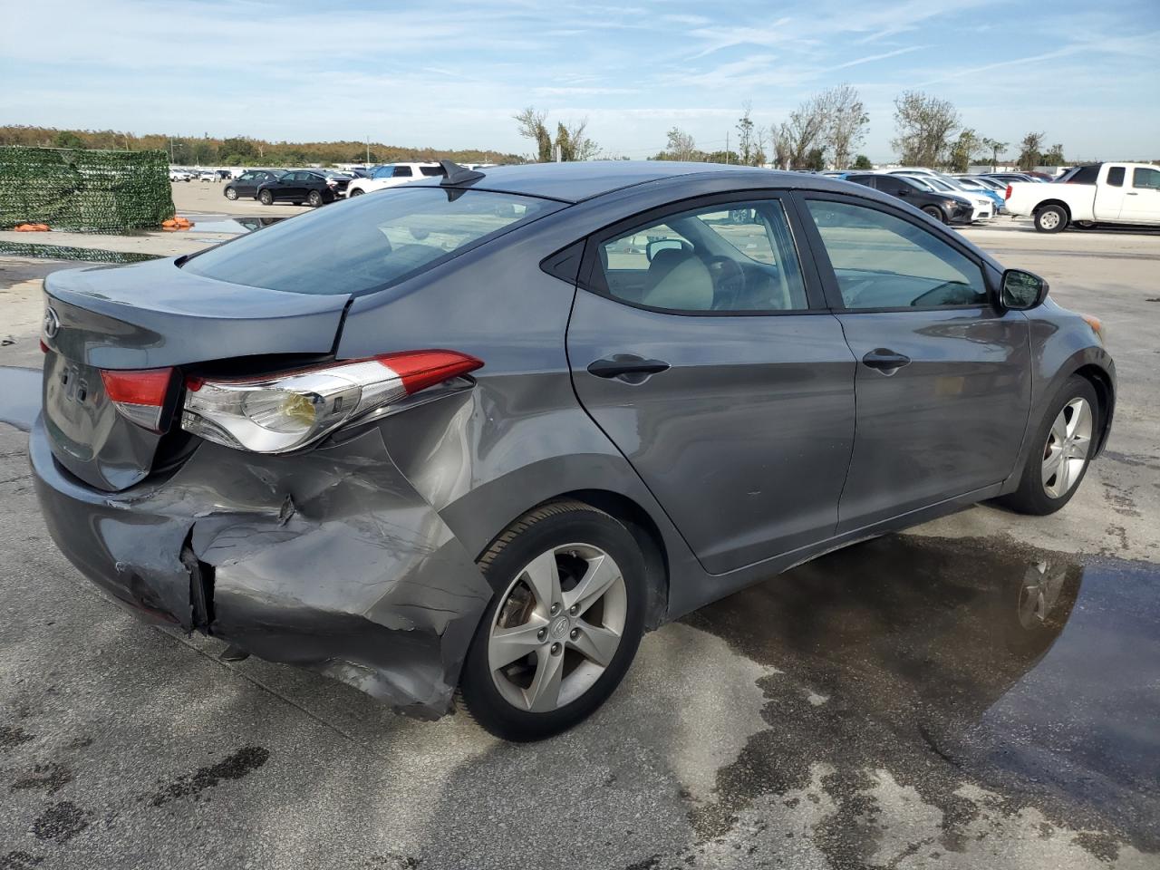 Image 3 of 2012 HYUNDAI ELANTRA GLS 2012 with VIN 5NPDH4AE6CH118072