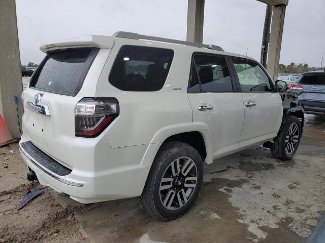 Image 3 of 2018 TOYOTA 4RUNNER SR5 2018 with VIN JTEZU5JR1J5191420