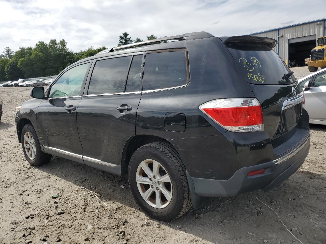 Obraz 2 z 2013 TOYOTA HIGHLANDER BASE 2013 z VIN 5TDBK3EH9DS247538