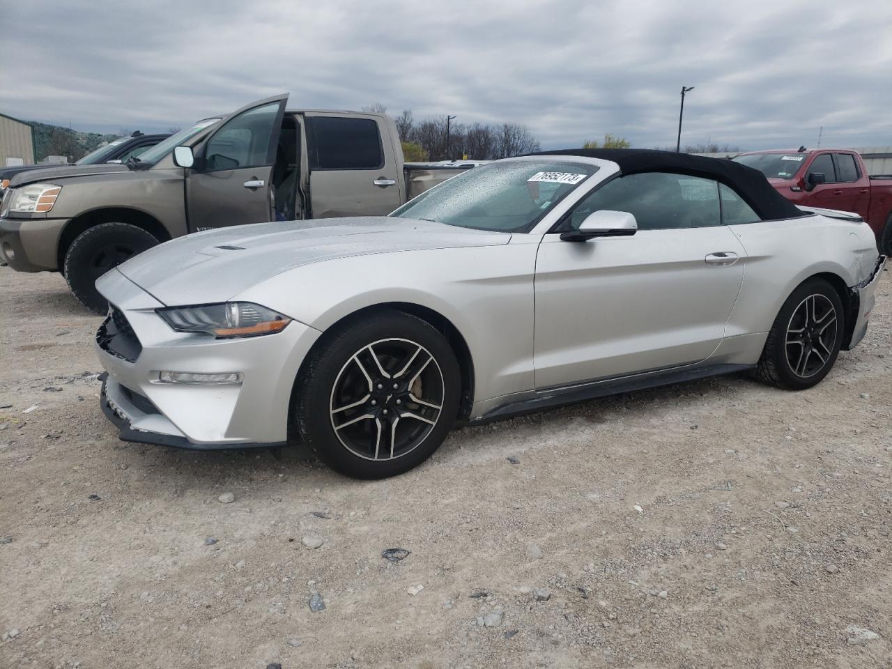Image 1 of 2019 FORD MUSTANG  2019 with VIN 1FATP8UH0K5170863