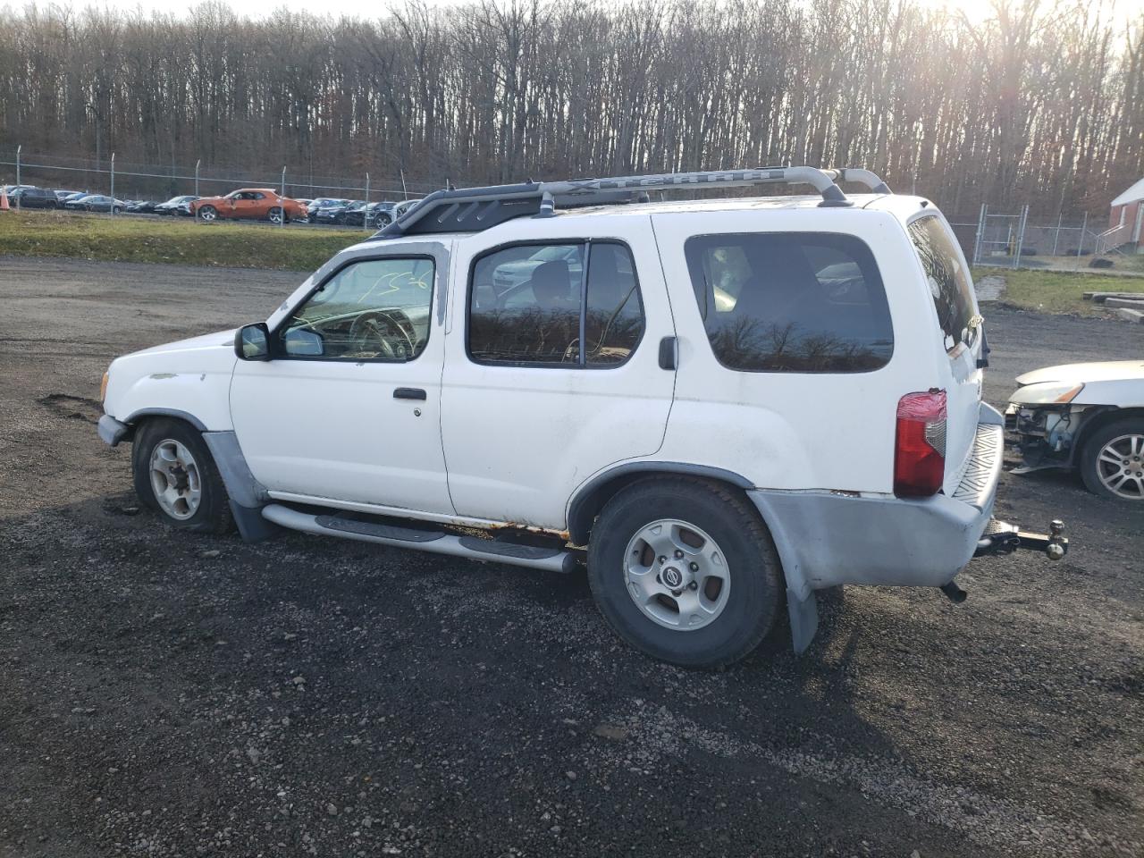Изображение 2 2000 NISSAN XTERRA XE 2000 с VIN 5N1ED28Y9YC589152