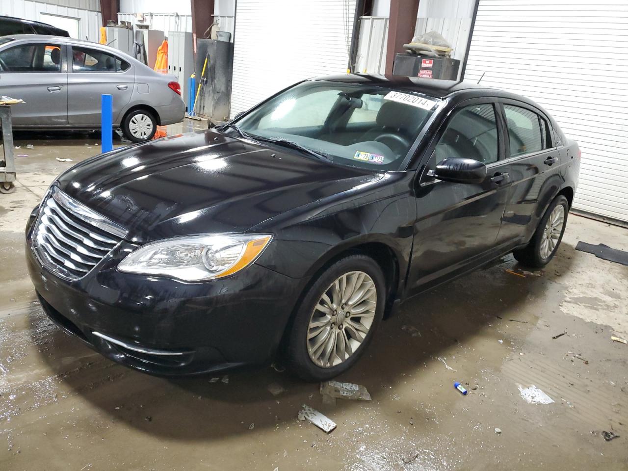 Изображение 2013 CHRYSLER 200 LX 2013
