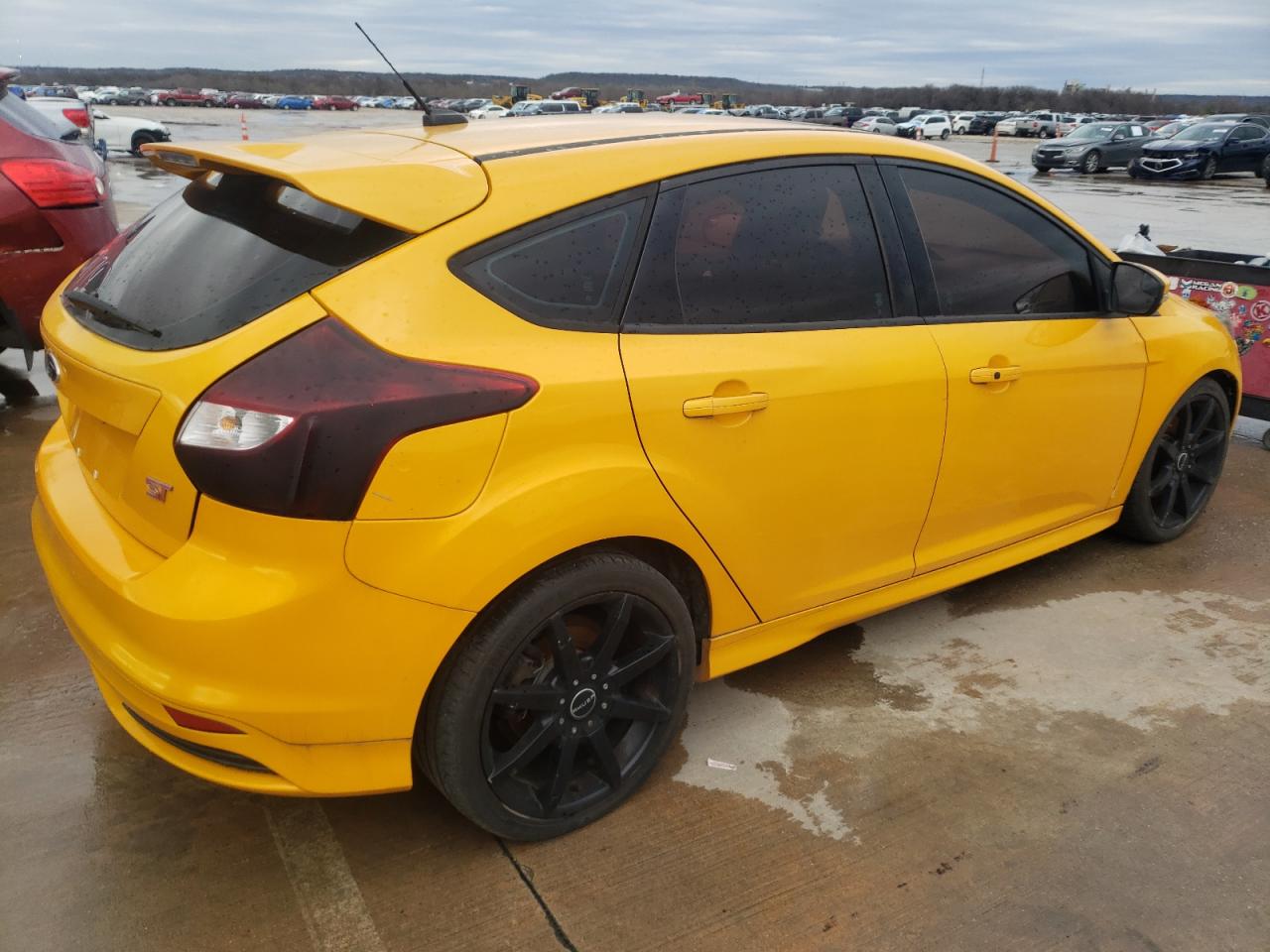 Image 3 of 2013 FORD FOCUS ST 2013 with VIN 1FADP3L92DL196946