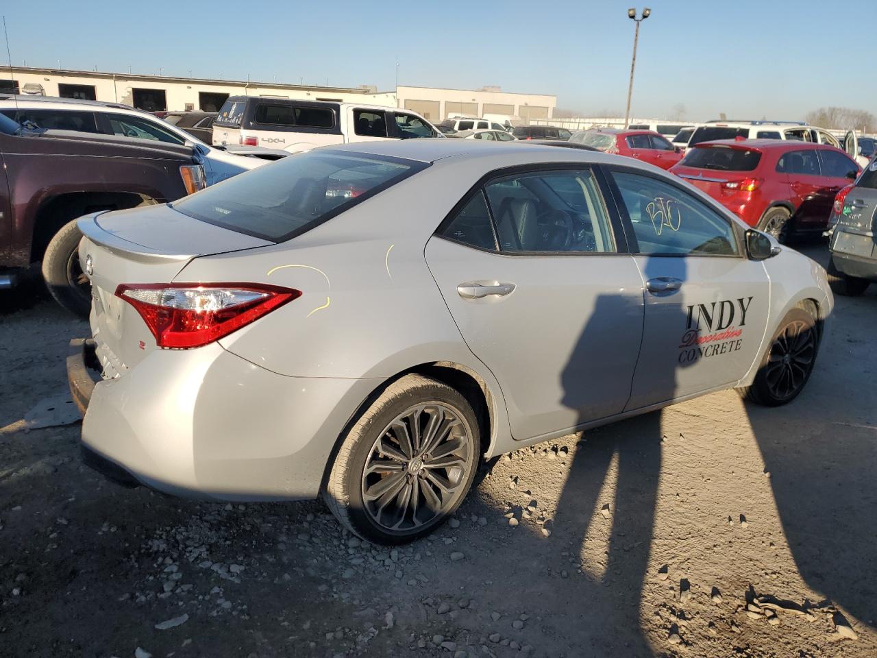Image 3 of 2015 TOYOTA COROLLA L 2015 with VIN 2T1BURHE0FC427002