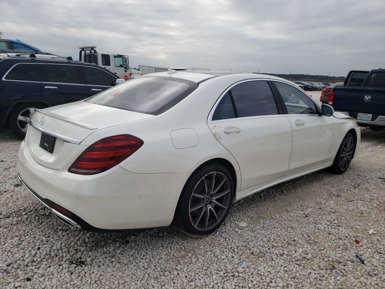 Изображение 3 2019 MERCEDES-BENZ S 560 2019 с VIN WDDUG8DB9KA481053