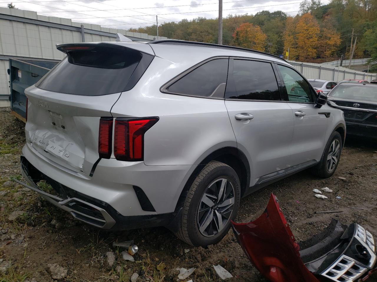 Изображение 3 2022 KIA SORENTO S 2022 с VIN 5XYRL4LC8NG084033