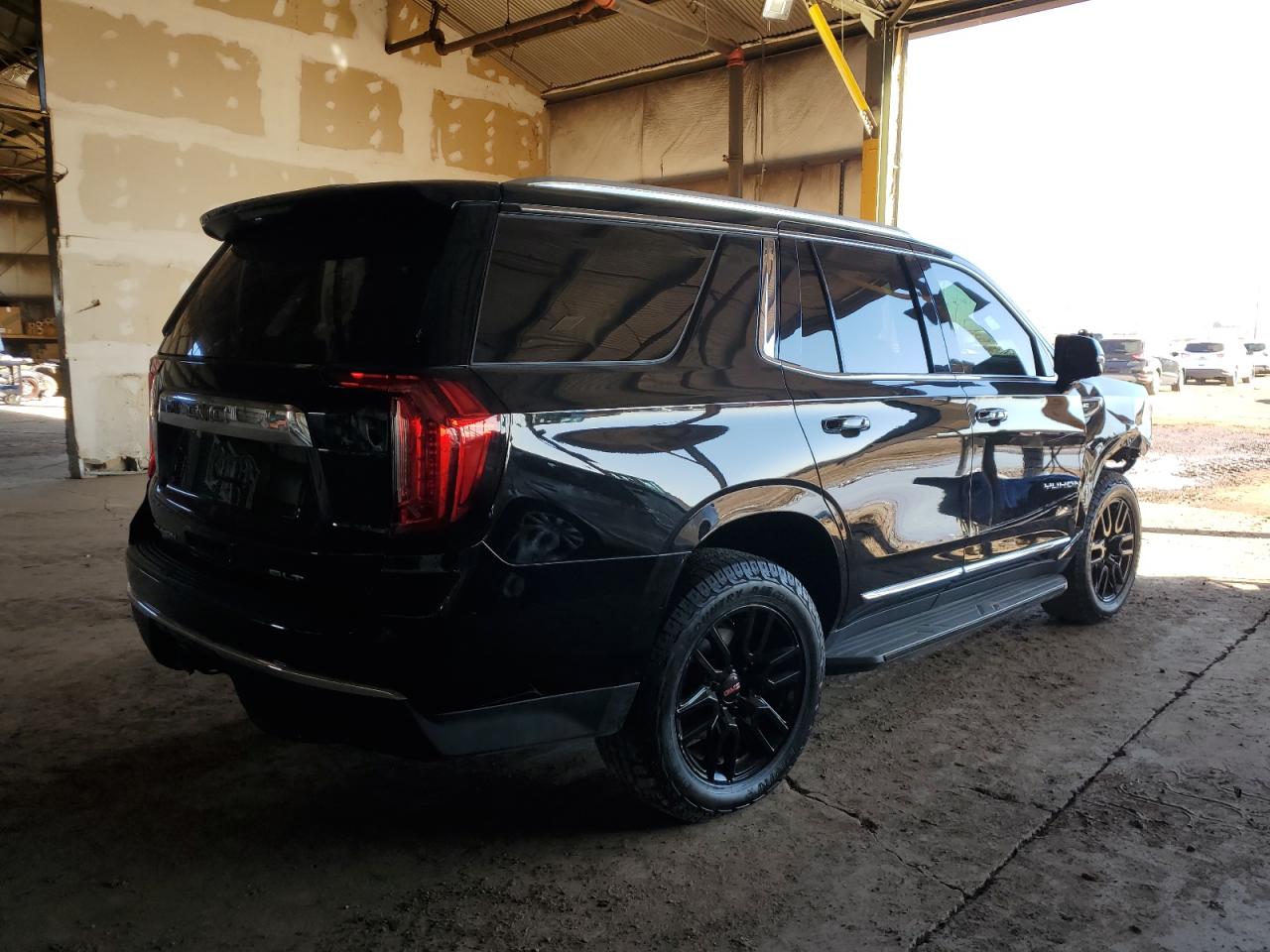 Obraz 3 z 2021 GMC YUKON SLT 2021 z VIN 1GKS1BKD7MR409913