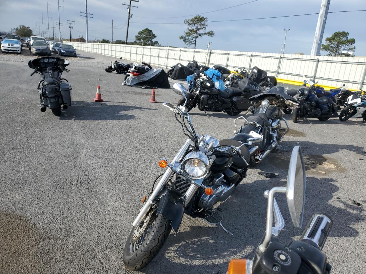 Image 2 of 2006 SUZUKI C50  2006 with VIN JS1VS55A262109520