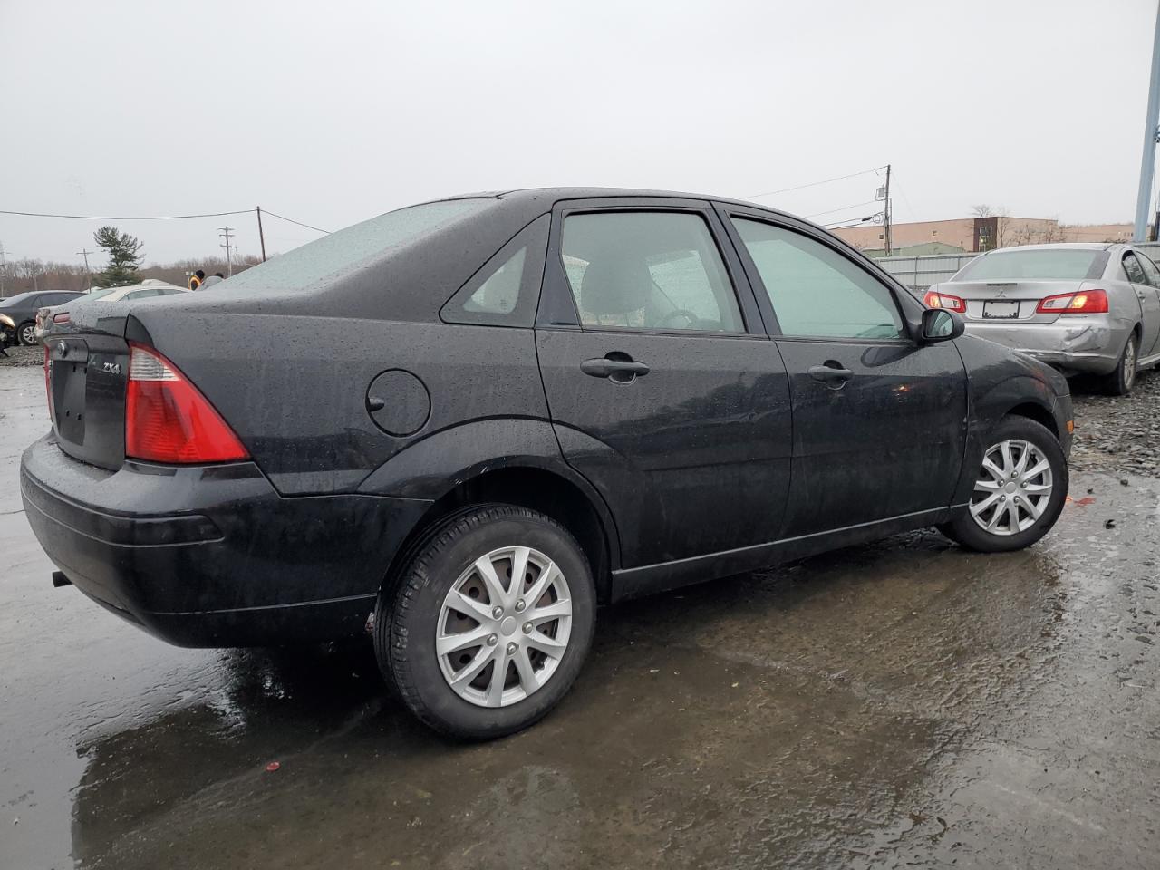 Image 3 of 2006 FORD FOCUS ZX4 2006 with VIN 1FAFP34NX6W244909