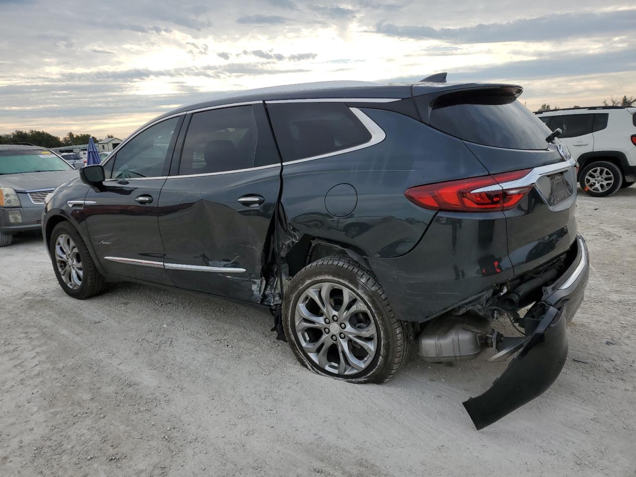 Image 2 of 2019 BUICK ENCLAVE AVENIR 2019 with VIN 5GAERDKW1KJ233193
