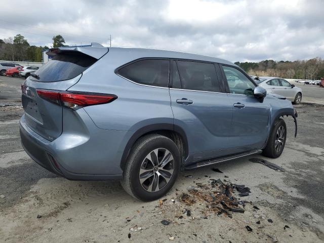 Obraz 3 z 2021 TOYOTA HIGHLANDER XLE 2021 z VIN 5TDGZRAHXMS084523