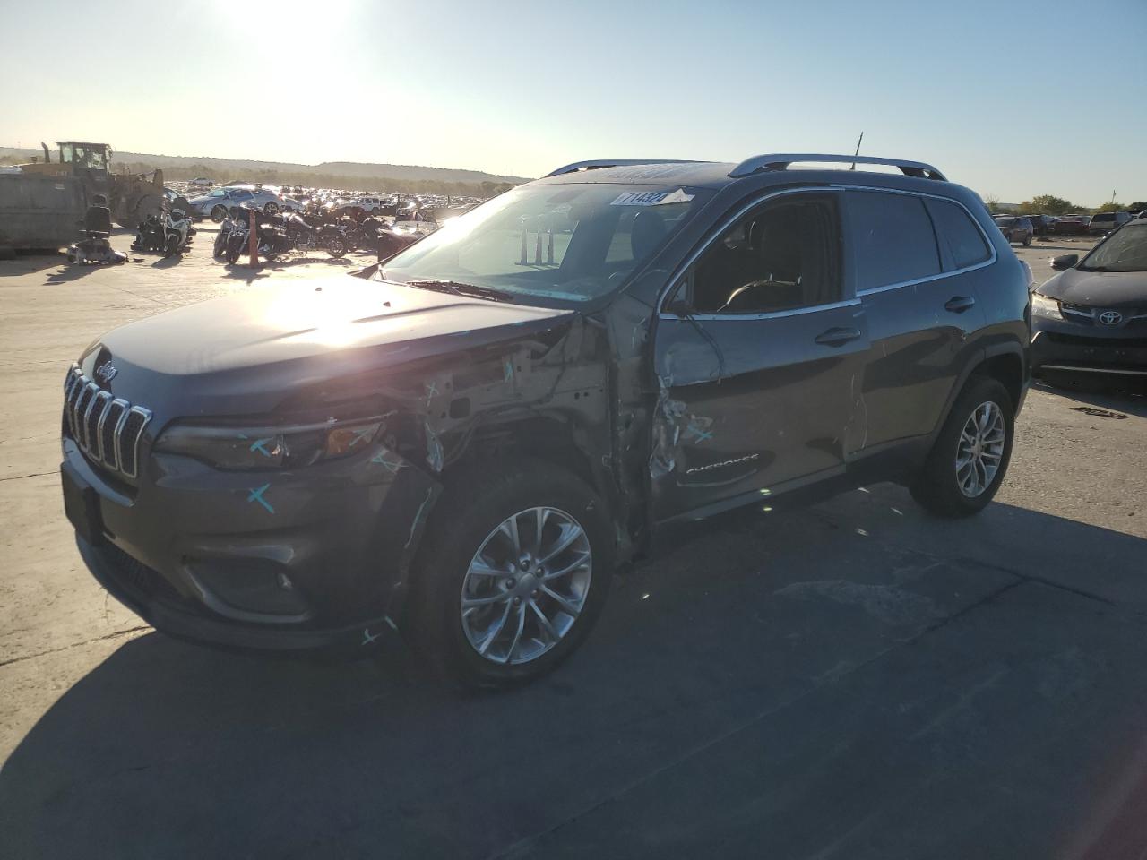 Image 1 of 2019 JEEP CHEROKEE LATITUDE PLUS 2019 with VIN 1C4PJLLB3KD154126
