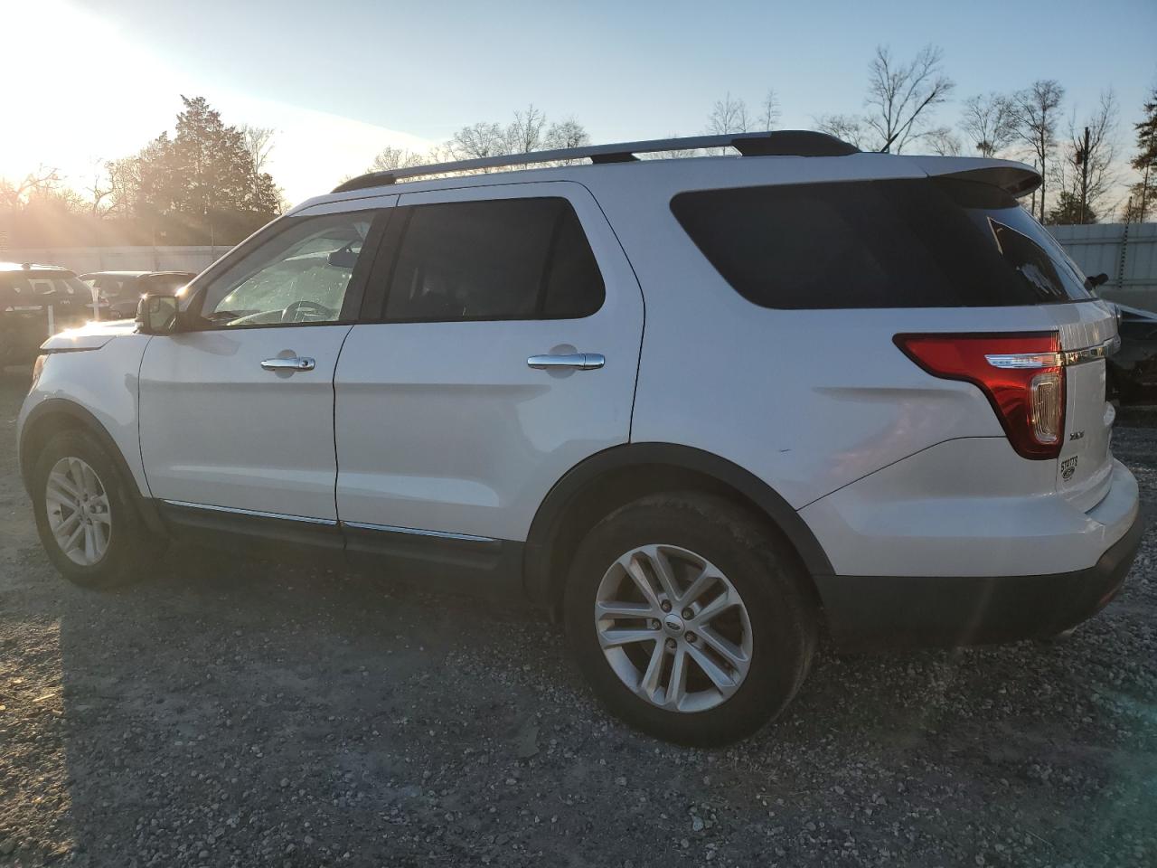 Image 2 of 2015 FORD EXPLORER XLT 2015 with VIN 1FM5K8D86FGC52829